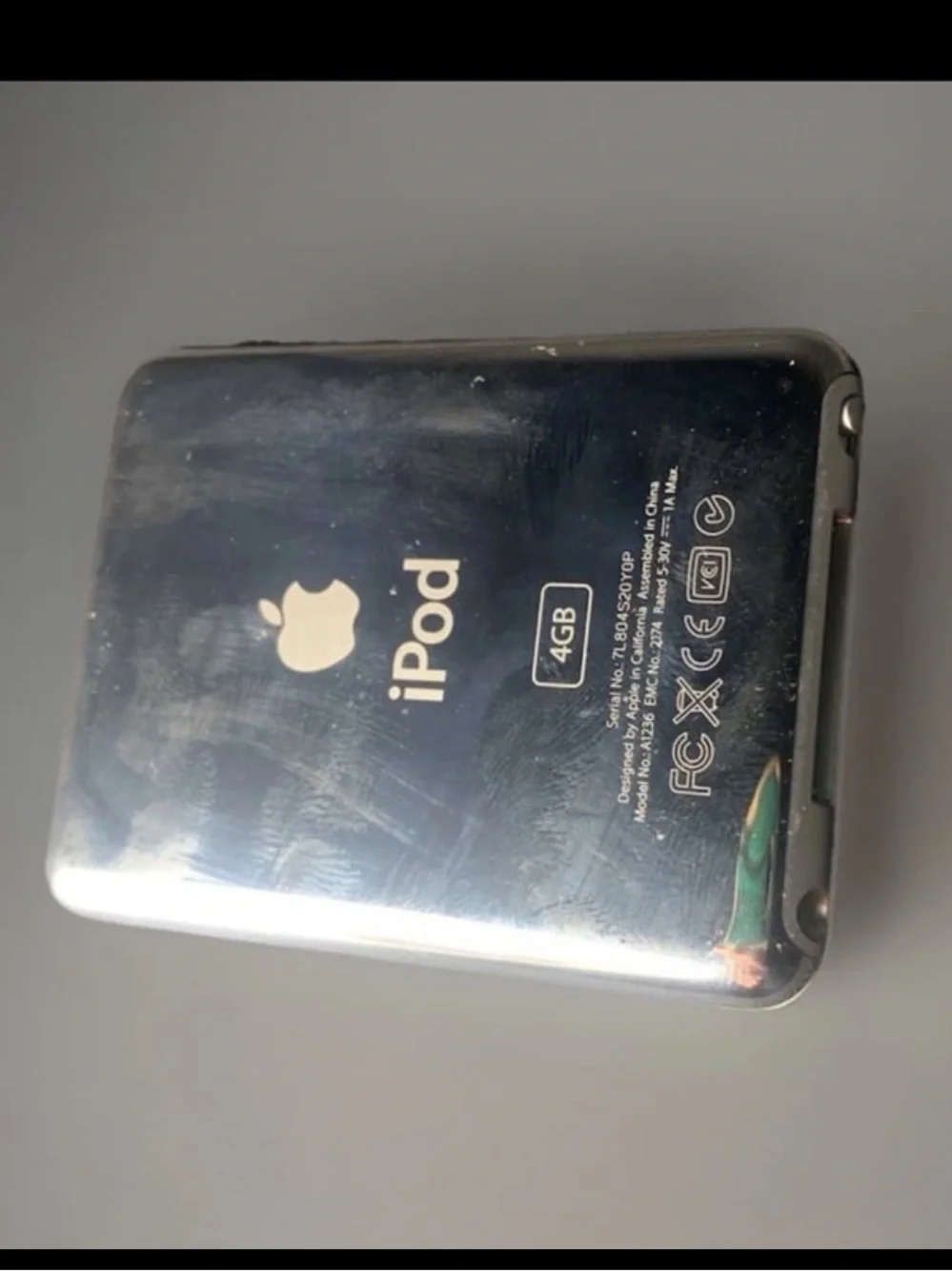 ipod nano 3rd generation 4g NEAR MINT